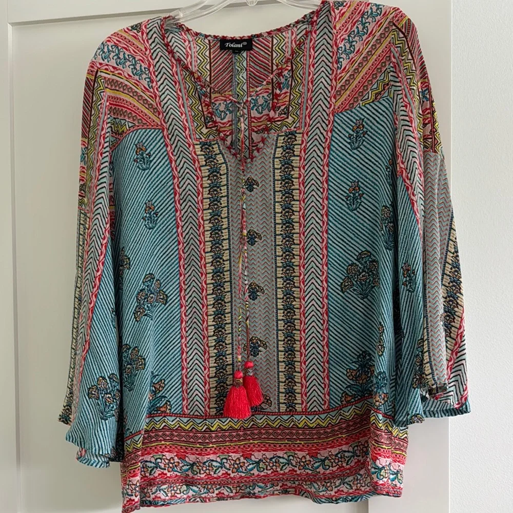 Tolani Blue and Red Graphic 3/4 Sleeve Blouse - Picture 1 of 2